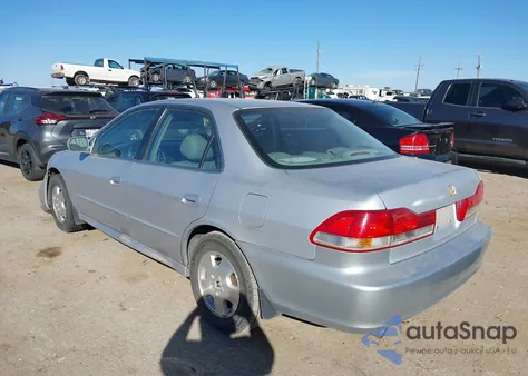 2002 Honda Accord 3.0 Ex z USA, uszkodzony, nr VIN 1HGCG16582A009982